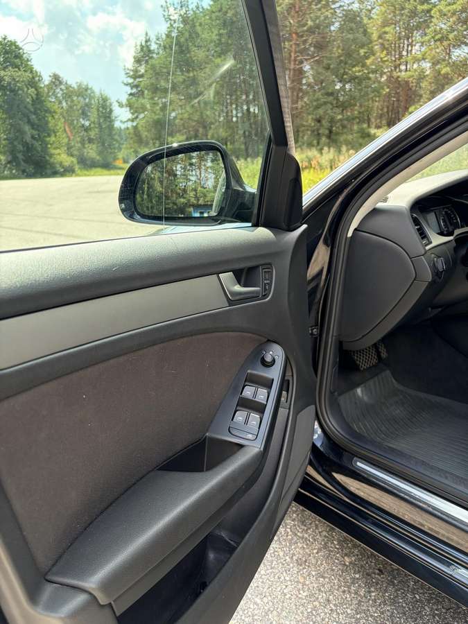 Audi A4, 2.0 l., Седан