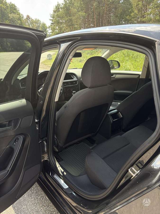 Audi A4, 2.0 l., Седан