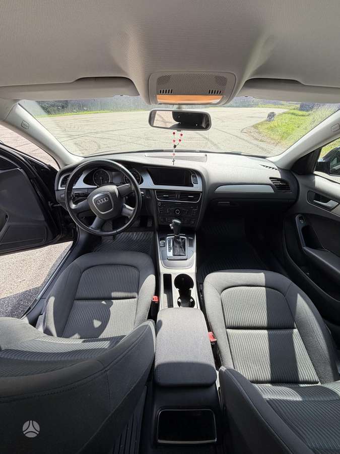 Audi A4, 2.0 l., sedanas