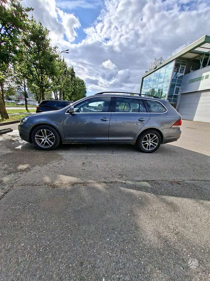 Volkswagen Golf - 4