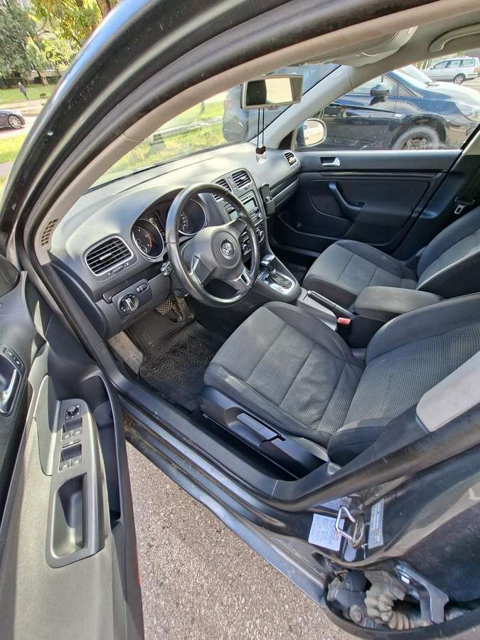 Volkswagen Golf - 9