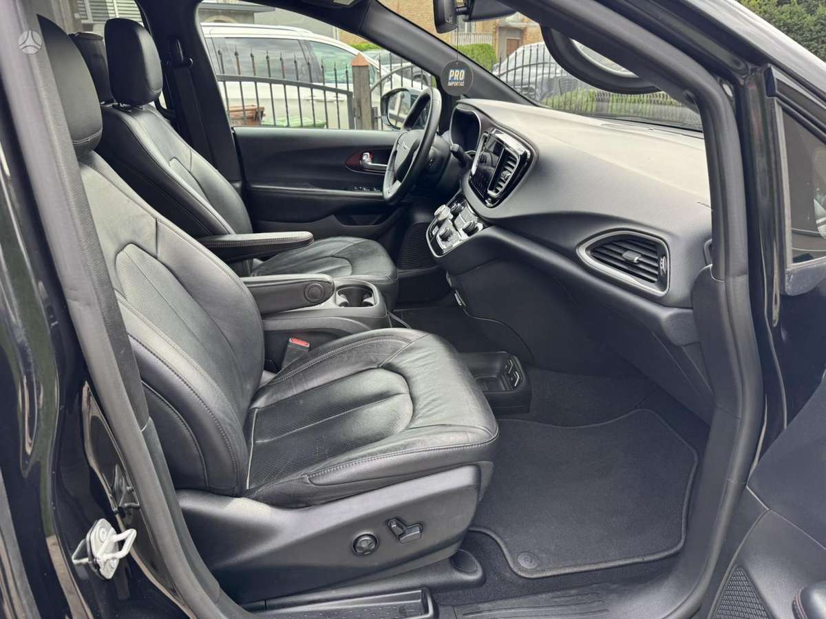 Chrysler Pacifica, 3.6 l., Минивэн