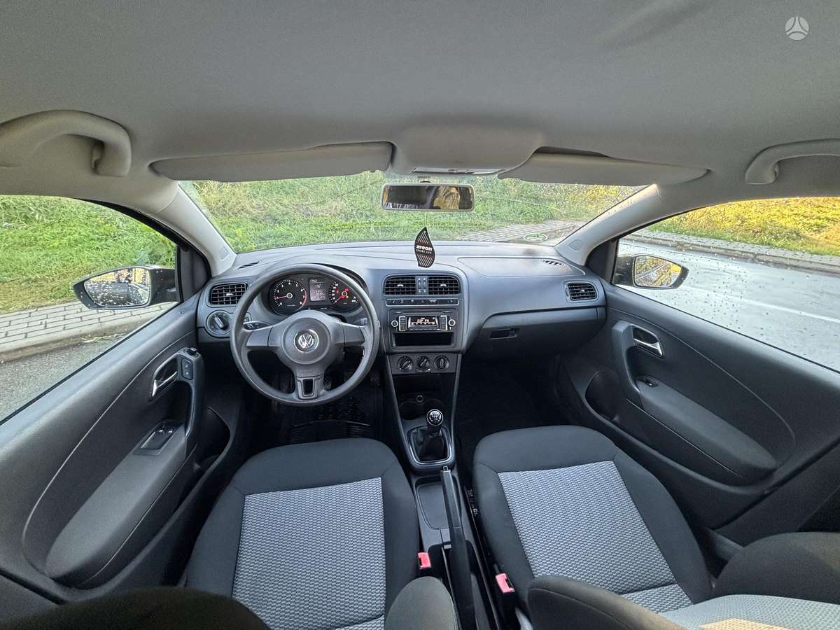 Volkswagen Polo - 8