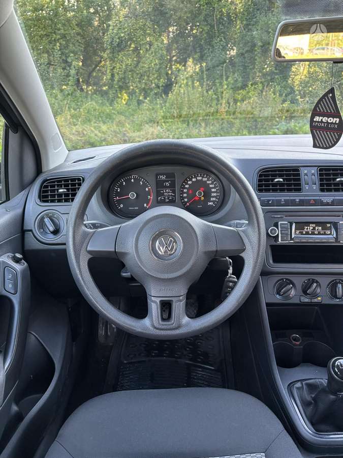 Volkswagen Polo - 9