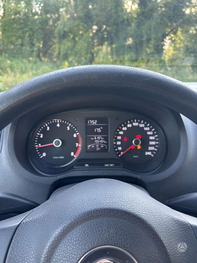 Volkswagen Polo - 10