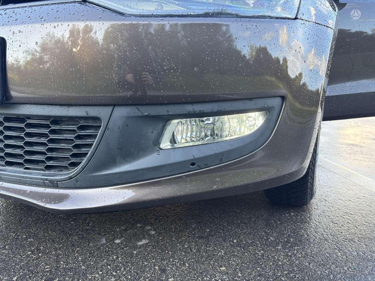 Volkswagen Polo - 11
