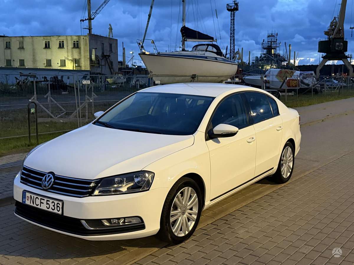 Volkswagen Passat - 8