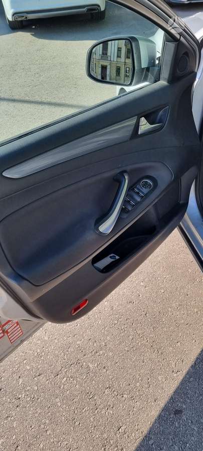 Ford Mondeo, 2.0 l., hatchback