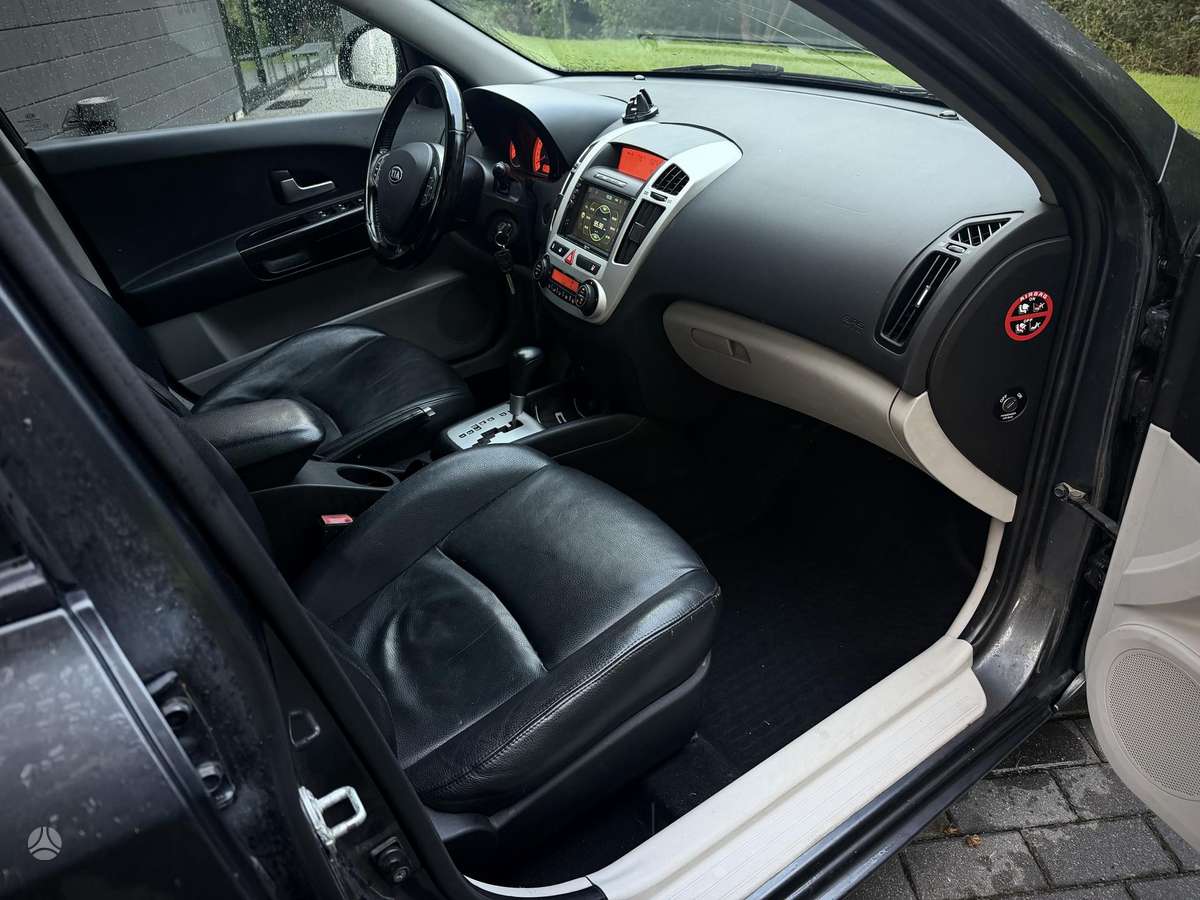 Kia Ceed, 1.6 l., Хэтчбек