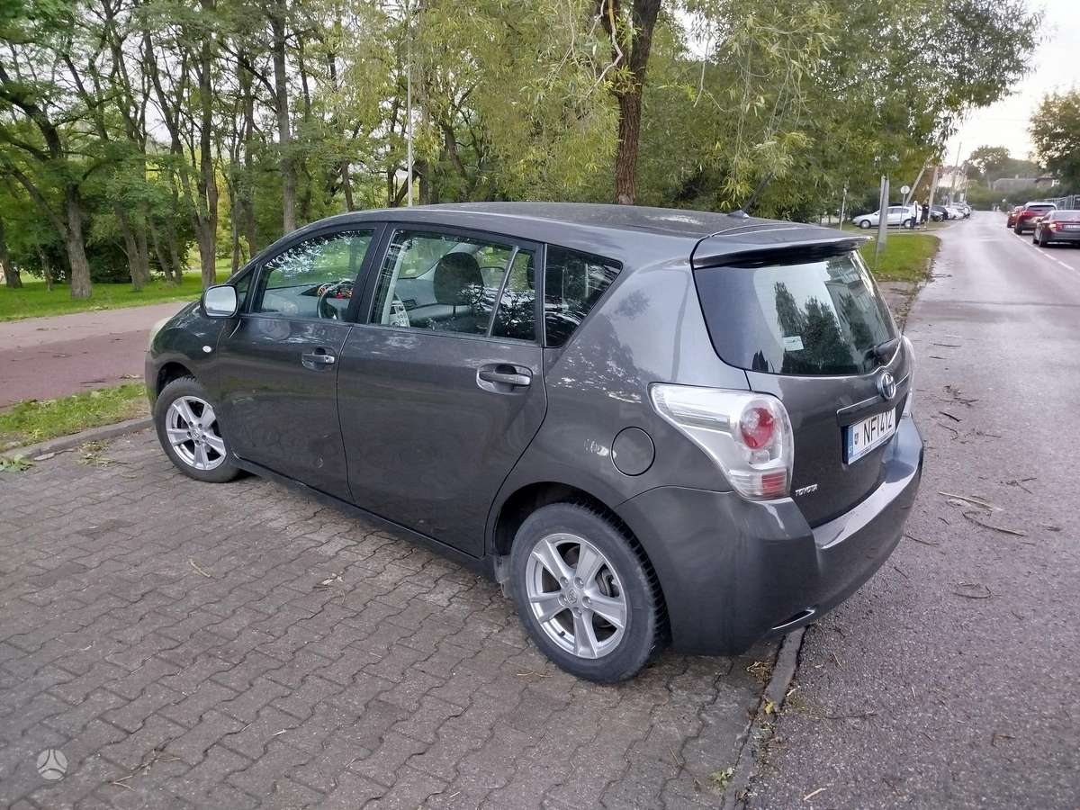 Toyota Verso - 4