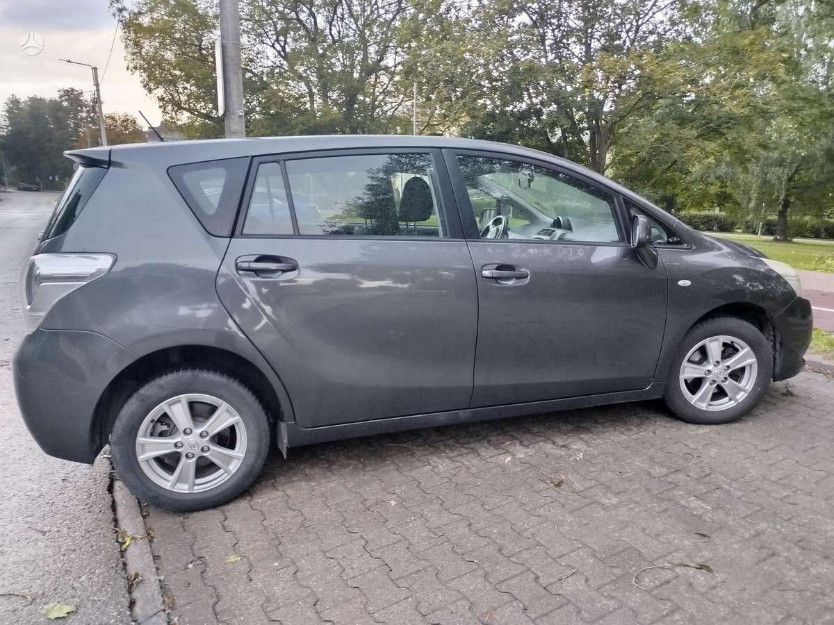 Toyota Verso - 5