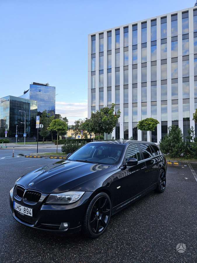 BMW 325, 3.0 l., wagon