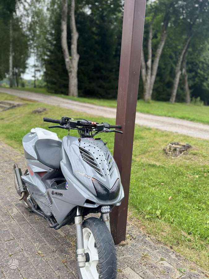 Yamaha Aerox, мотороллеры / мопеды