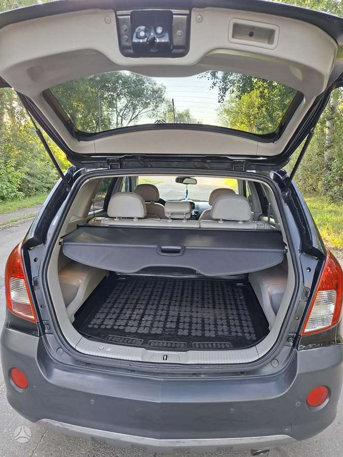 Opel Antara, 2.2 l., off-road / crossover