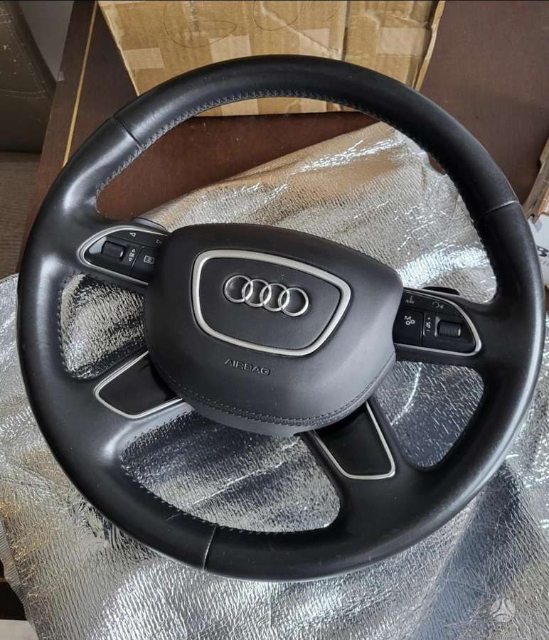 Audi A8 Su odiniu airbag