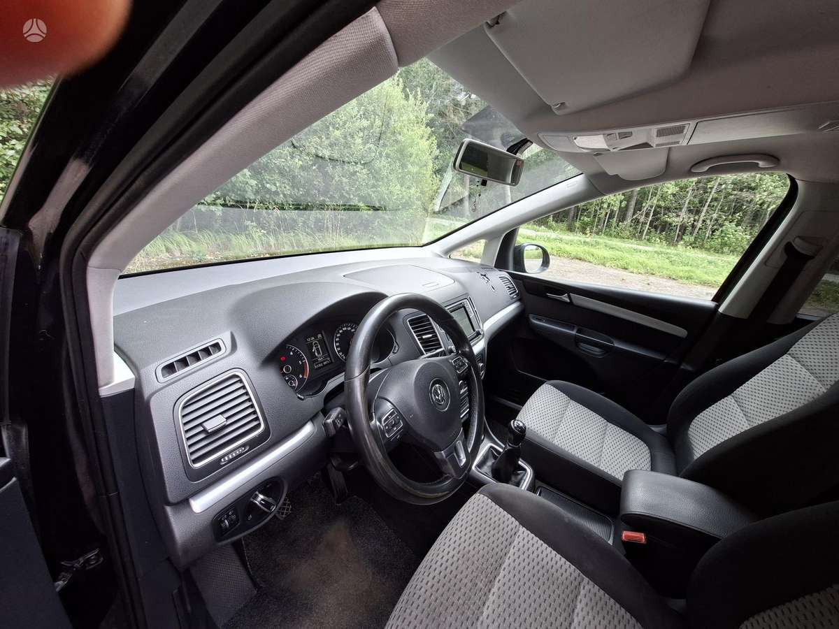 Volkswagen Sharan - 8