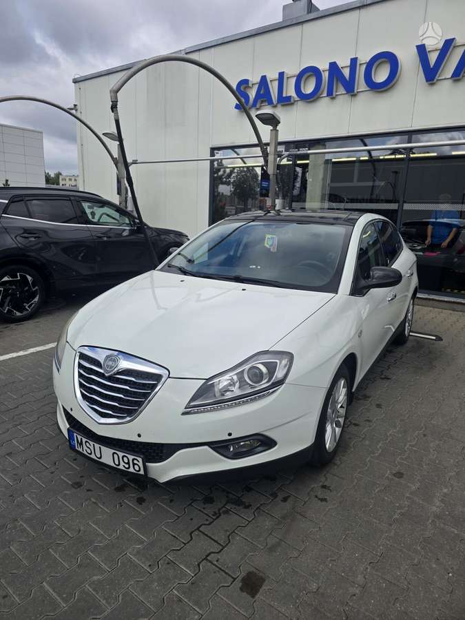 Lancia Delta, 1.6 l., hatchback