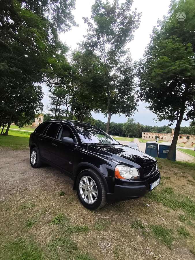 Volvo XC90 - 1
