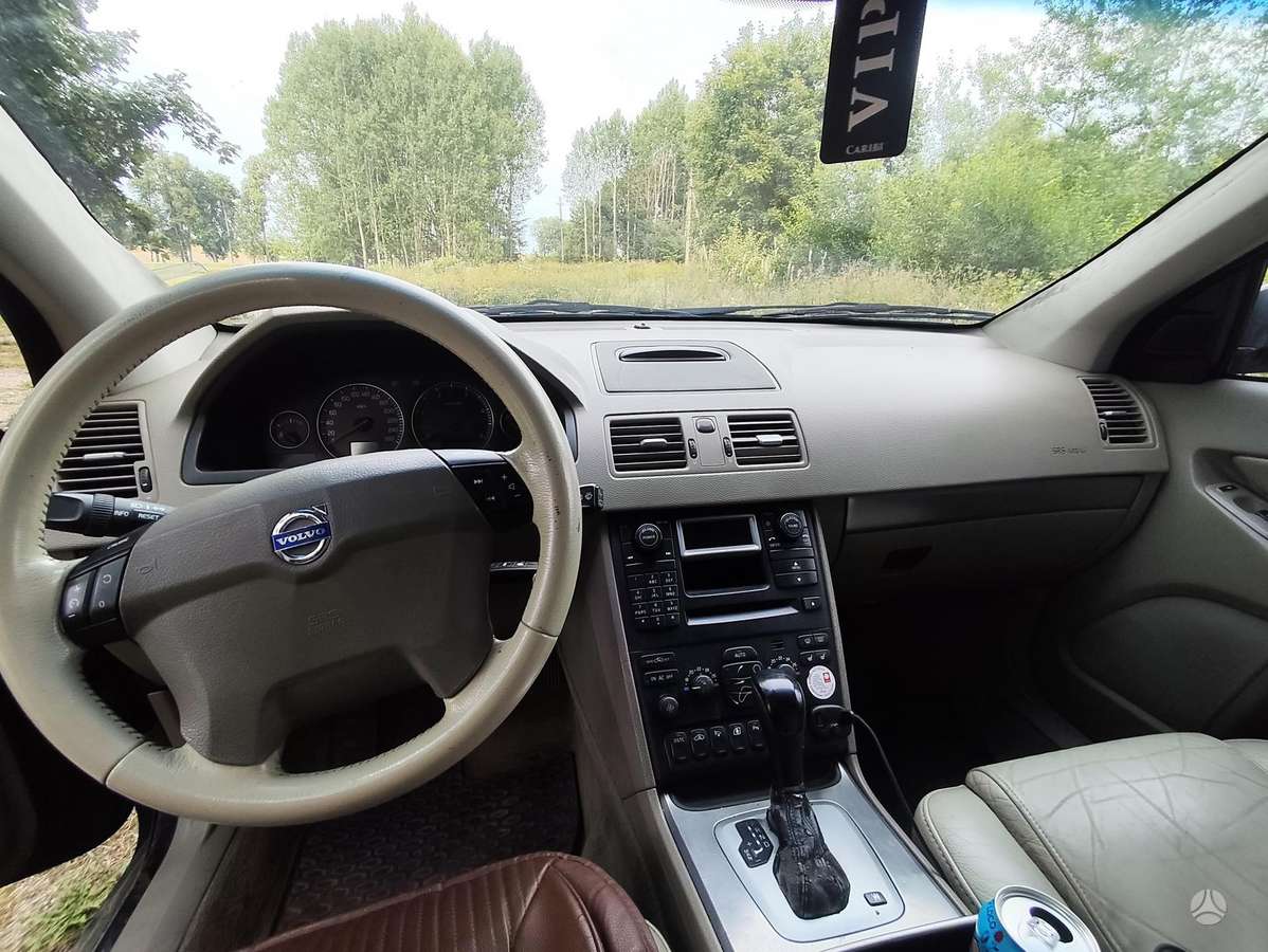 Volvo XC90 - 9