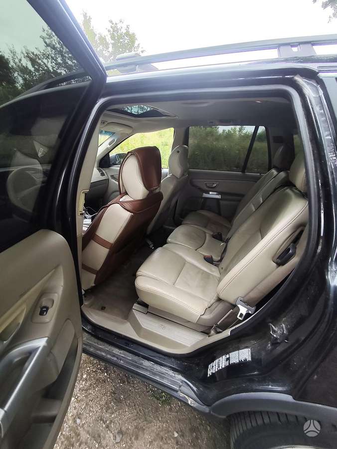 Volvo XC90 - 10