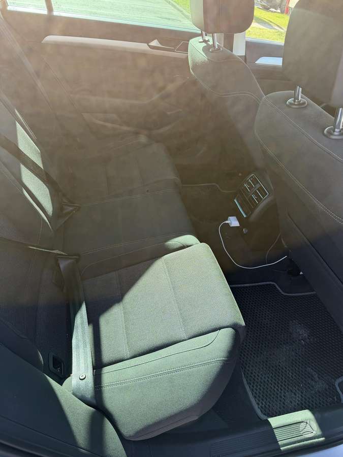 Volkswagen Passat - 12