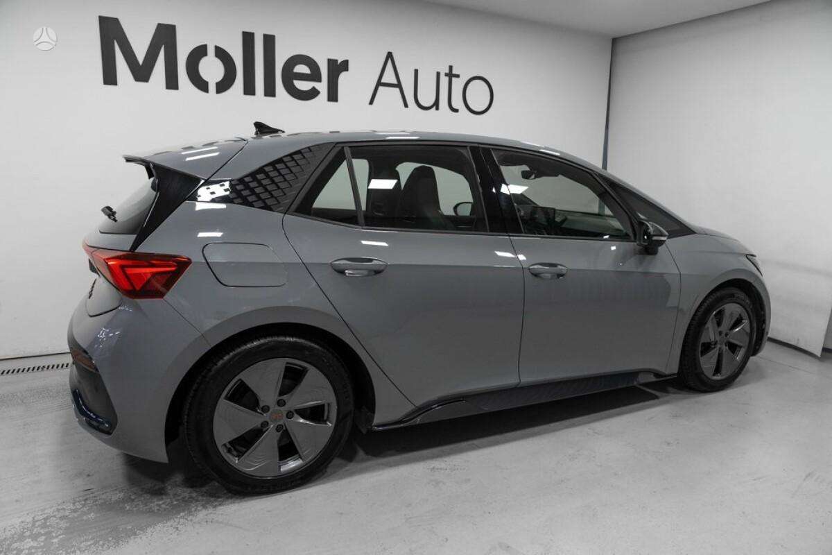 Cupra Born, hatchback