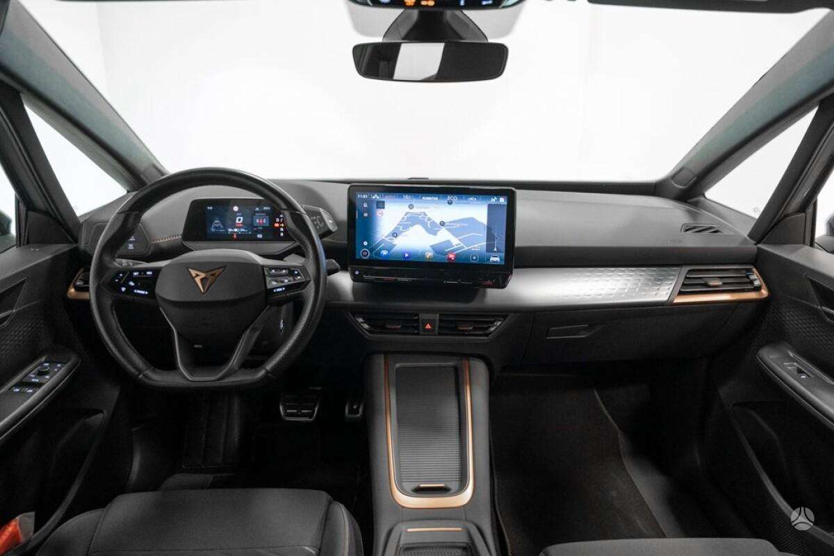Cupra Born, hatchback