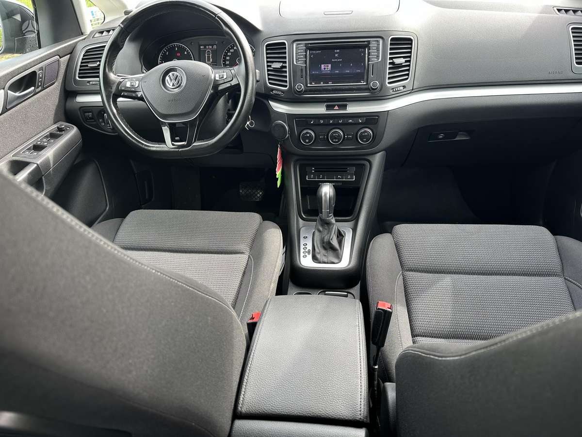 Volkswagen Sharan - 10