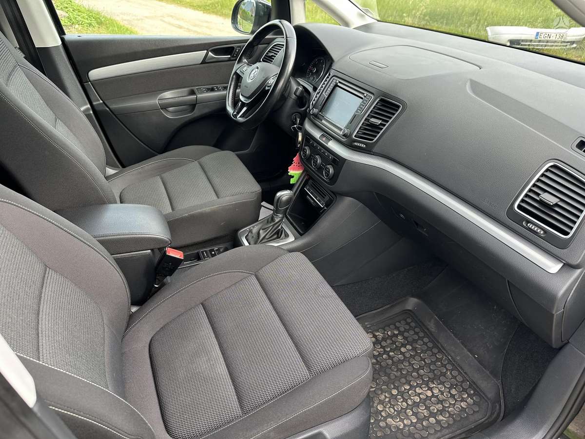 Volkswagen Sharan - 12