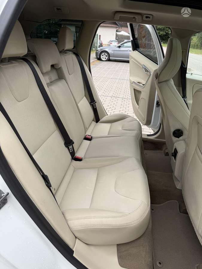 Volvo XC60 - 11