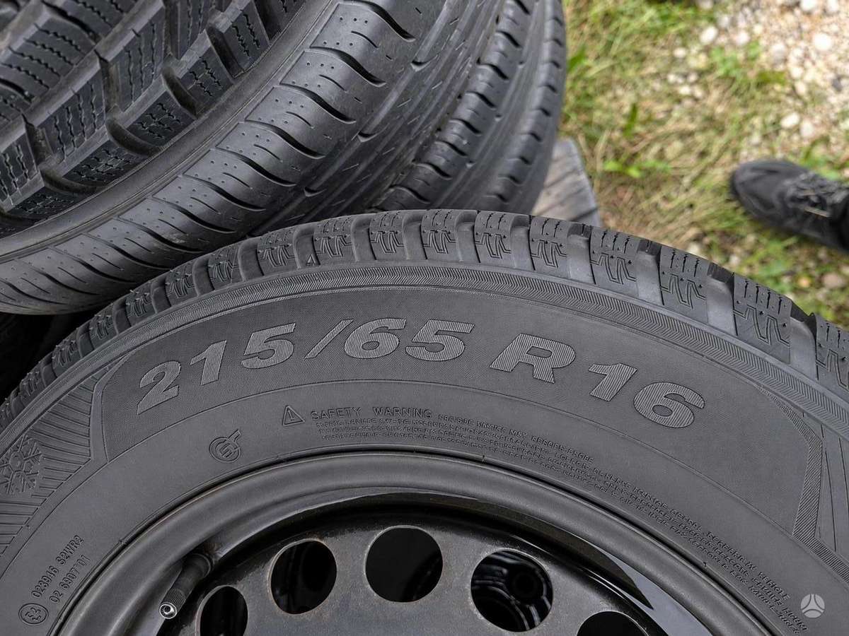 Dunlop, žieminės 215/65 R16