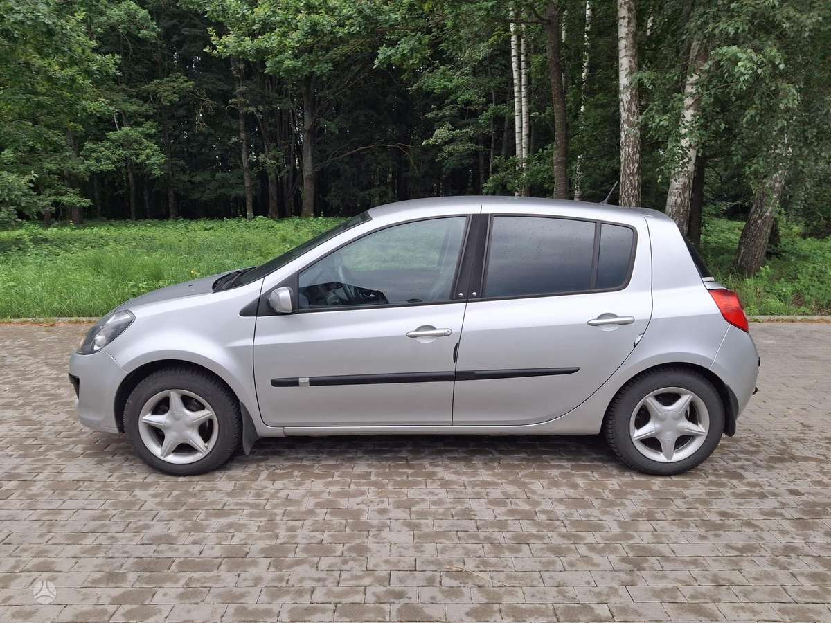 Renault Clio, 2.0 l., hatchback