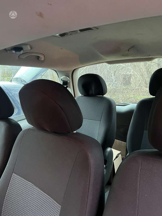 Volkswagen Sharan - 1