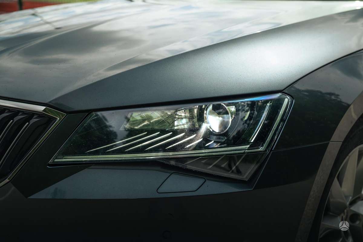 Skoda Superb, 1.8 l., wagon