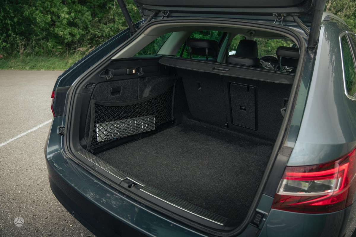 Skoda Superb, 1.8 l., wagon