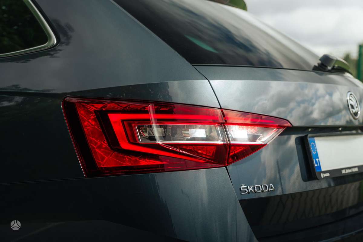Škoda Superb - 10