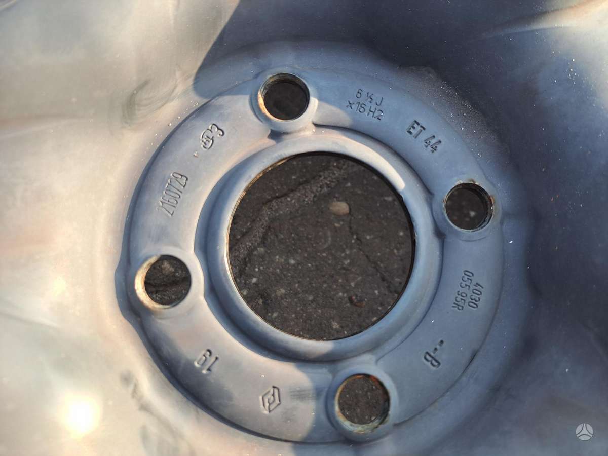 Renault Clio, plieniniai štampuoti, R16