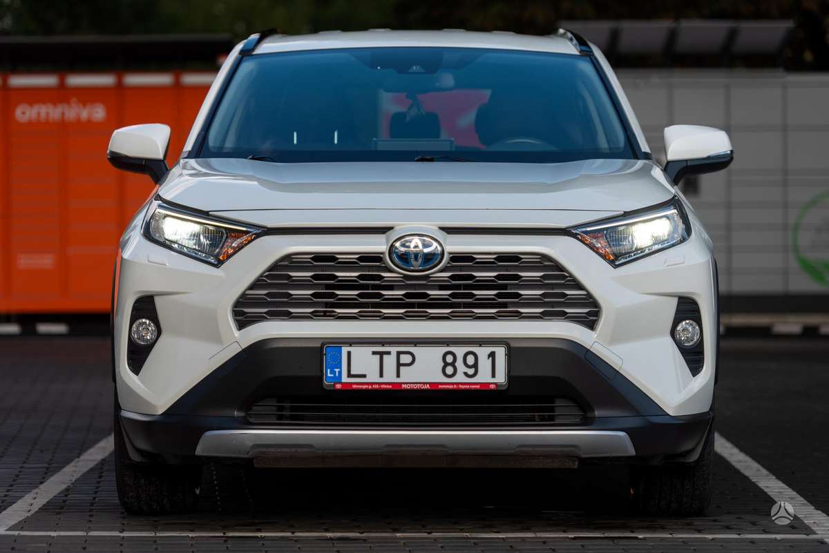 Toyota RAV4 - 1