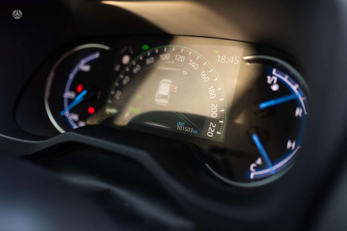 Toyota RAV4 - 8