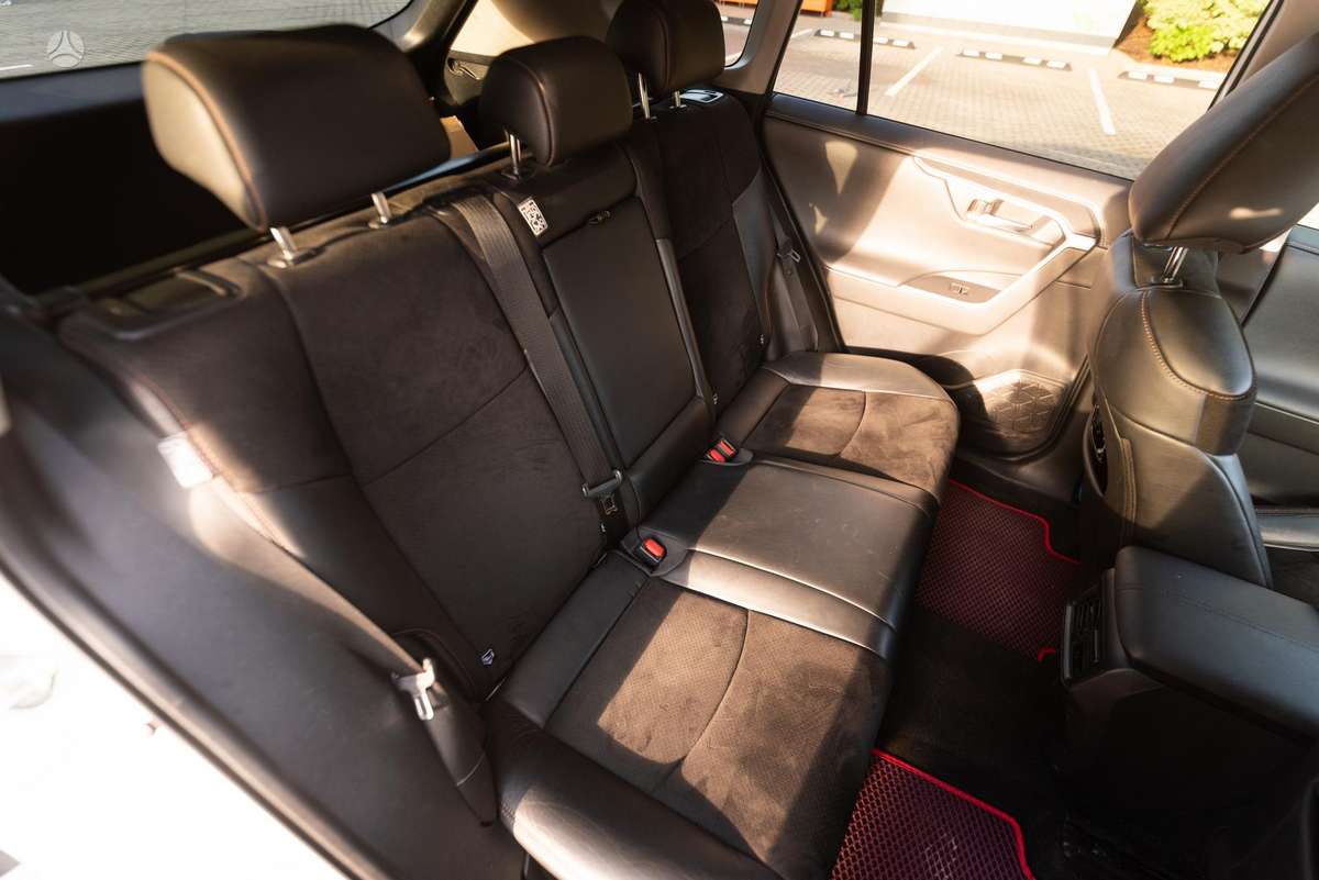 Toyota RAV4 - 12