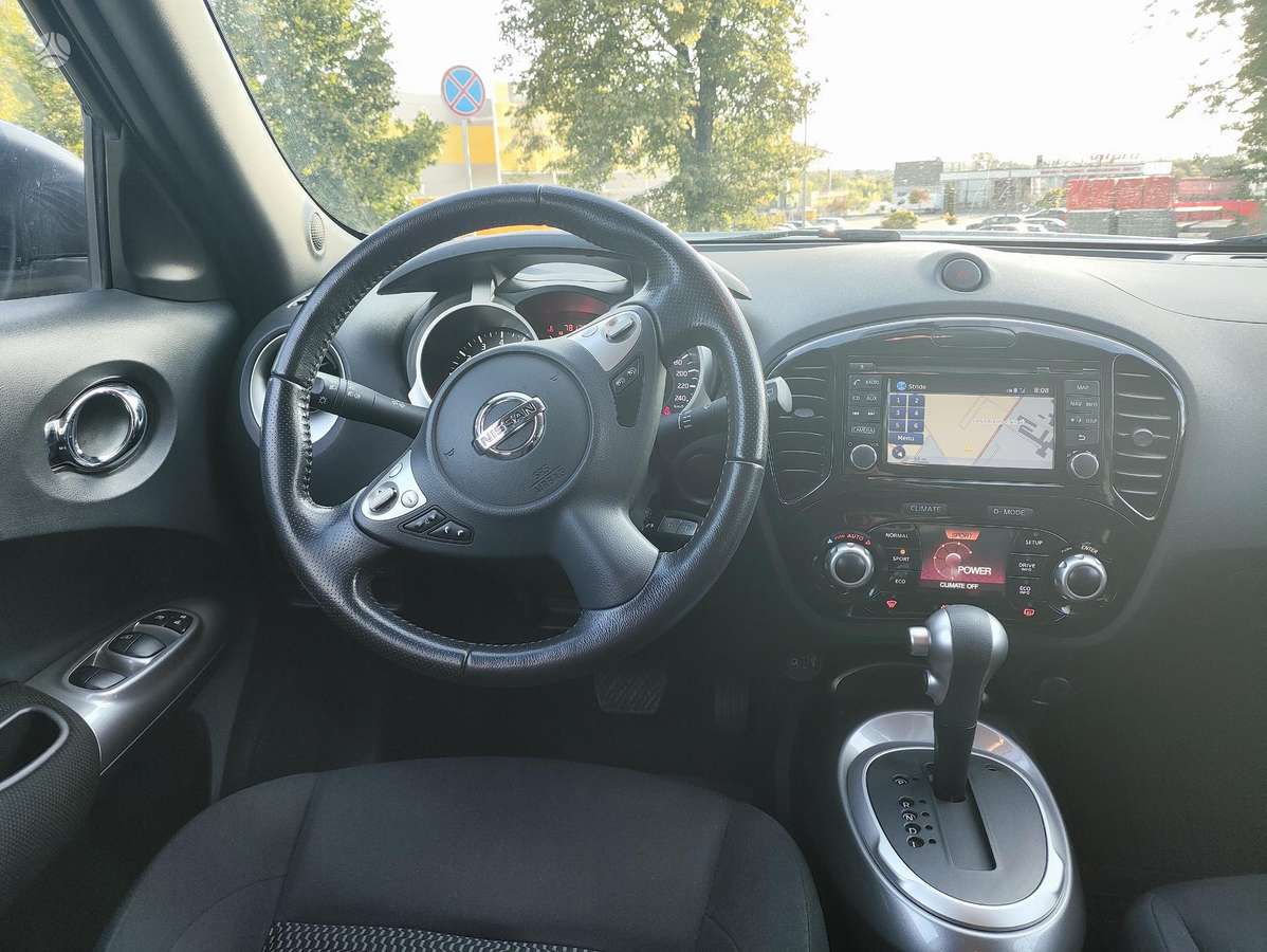 Nissan Juke, 1.6 l., Хэтчбек