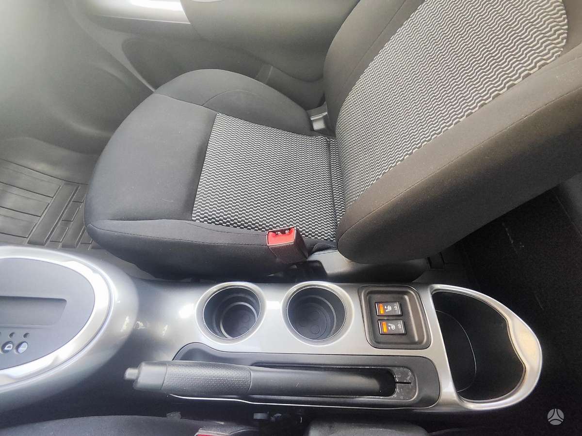 Nissan Juke, 1.6 l., Хэтчбек