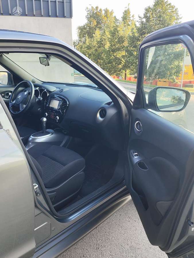 Nissan Juke, 1.6 l., Хэтчбек