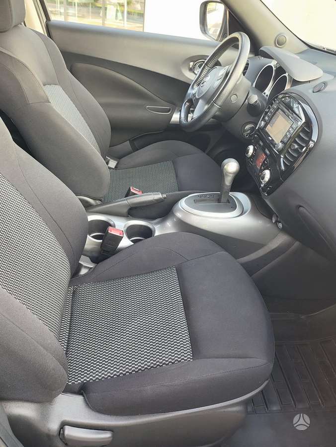 Nissan Juke, 1.6 l., Хэтчбек