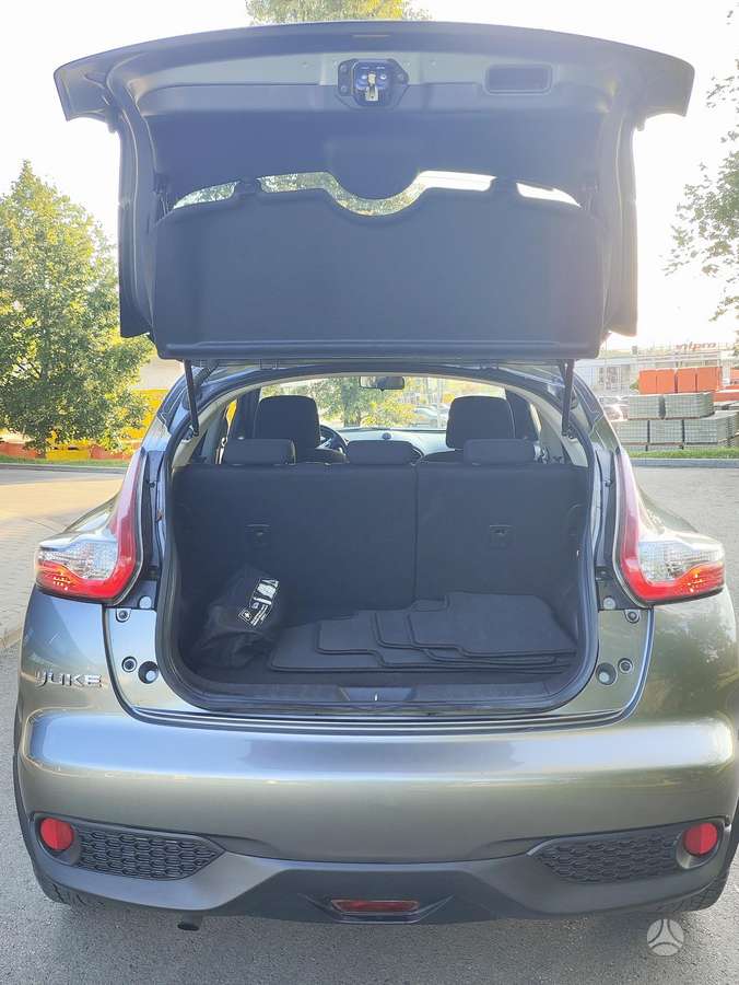 Nissan Juke, 1.6 l., Хэтчбек
