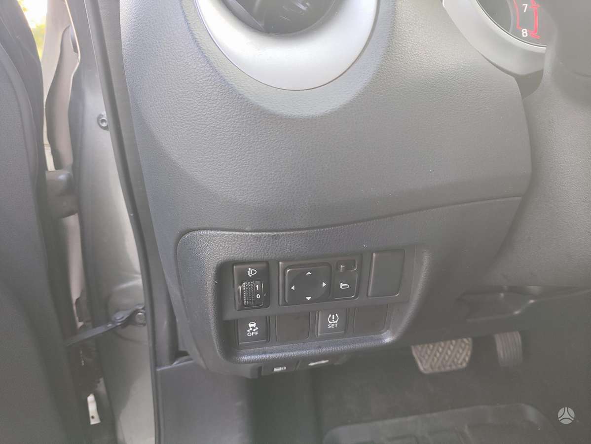 Nissan Juke, 1.6 l., Хэтчбек