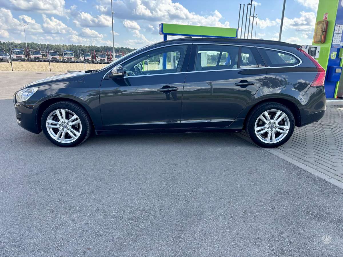 Volvo V60, 2.4 l., Универсал