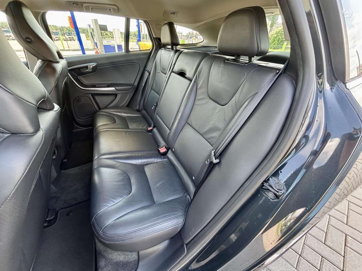 Volvo V60, 2.4 l., Универсал