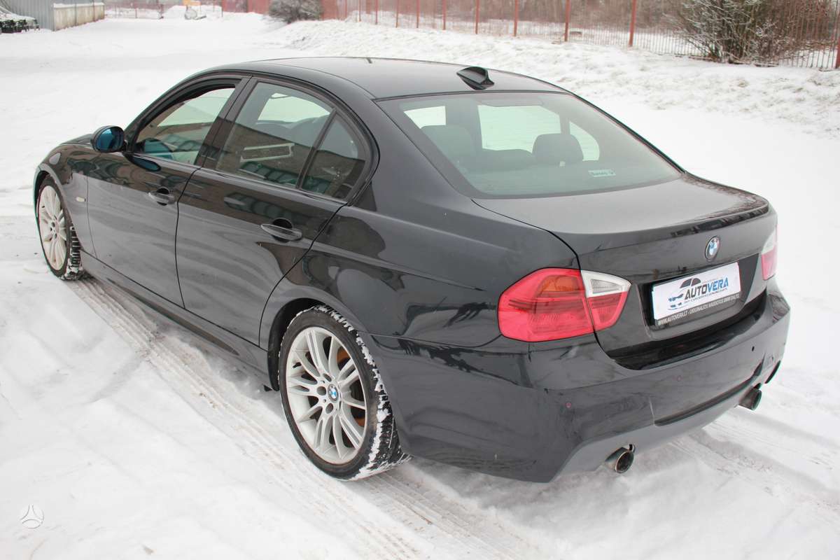 BMW 335 dalimis. Taip pat parduodame dalimis bmw e24 e30 e31 e32 e3