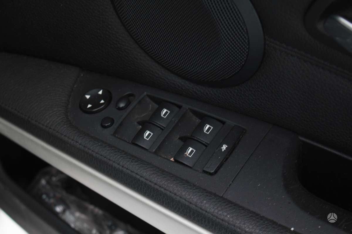 BMW 335 dalimis. Taip pat parduodame dalimis bmw e24 e30 e31 e32 e3